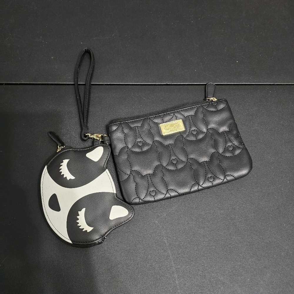 Luv Besty By Besty Johnson Dog 2 Peice Wristlets